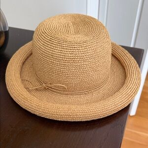 Helen Kaminski hat never worn NWOT